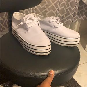 Stripe Platform sneakers